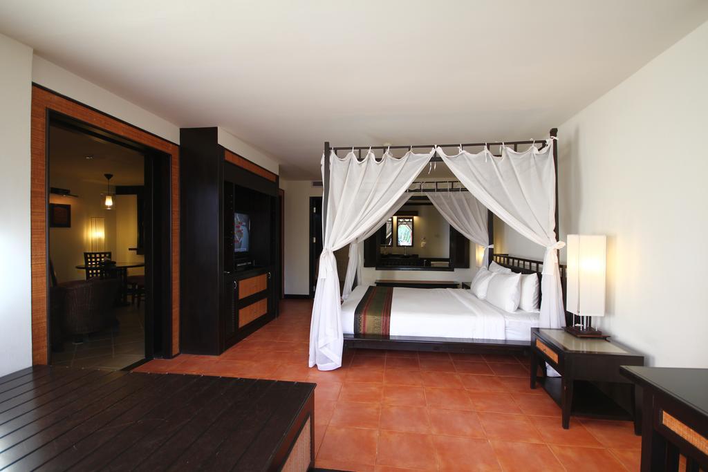Avantika Boutique Hotel Patong Esterno foto