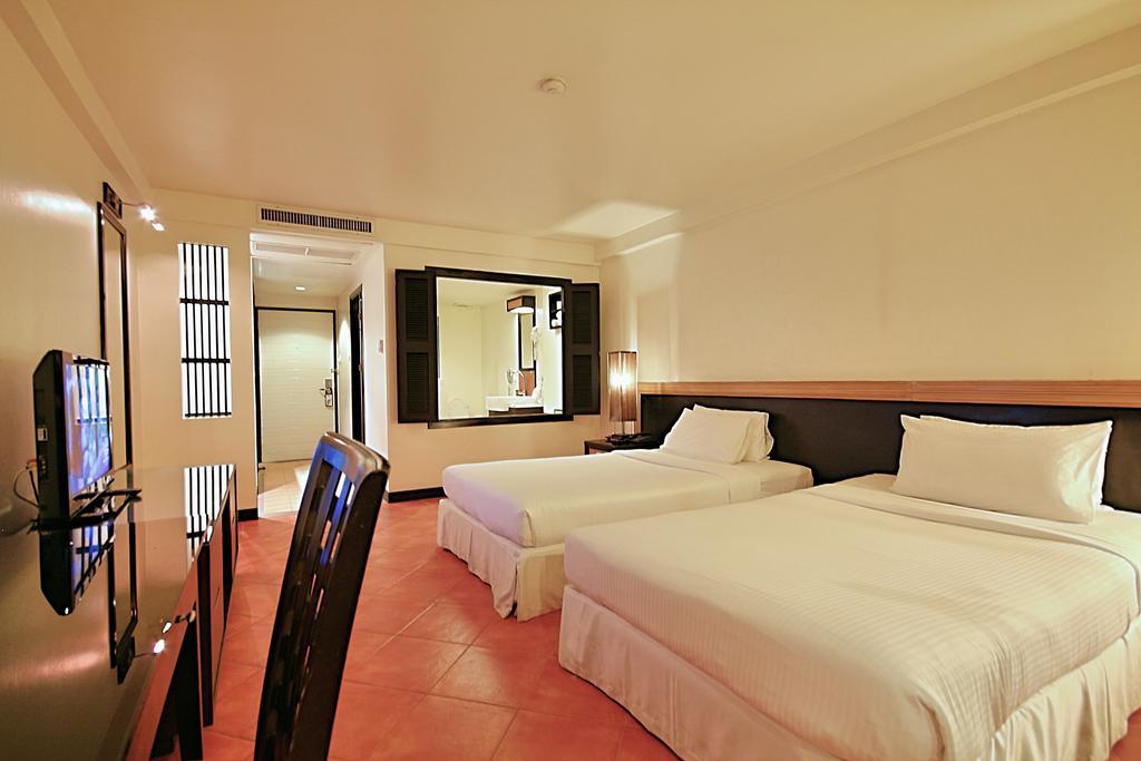 Avantika Boutique Hotel Patong Esterno foto